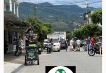 Se estrellaron en la 11 de Acacías / otra moto huyó del sitio