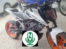 Pillao en cámara ladrón robando moto en el Everest